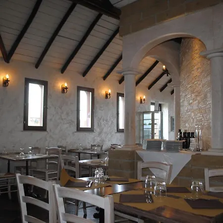 Luxar Apartmanhotel